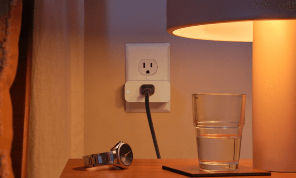 Smart Plug with Energy Monitoring